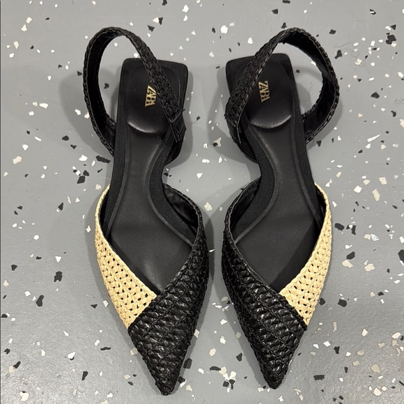 Zara Black and Tan Flats with Pointed Toe and Ankle Straps - Picture 1 of 6